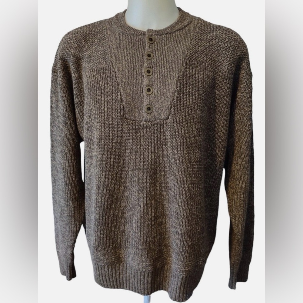 RedHead Men's Buttoned Brown Crewneck Sweater